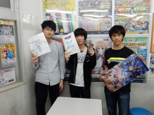 優勝・上位賞・お楽しみ賞獲得者の集合写真